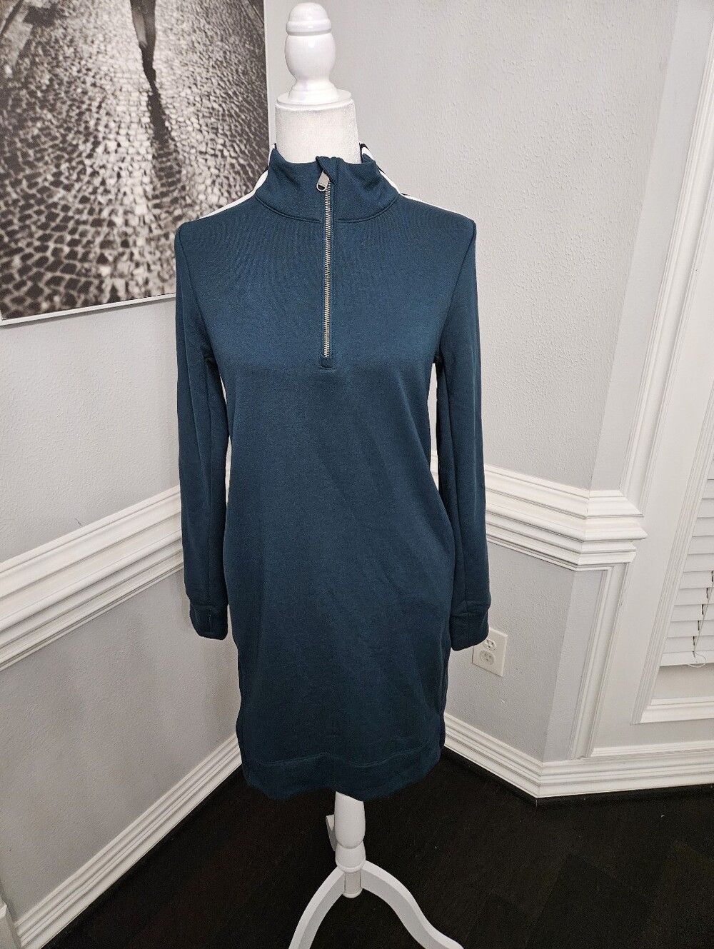 Athleta Crosstown Track Dress SIZE S - Picture 5 of 10